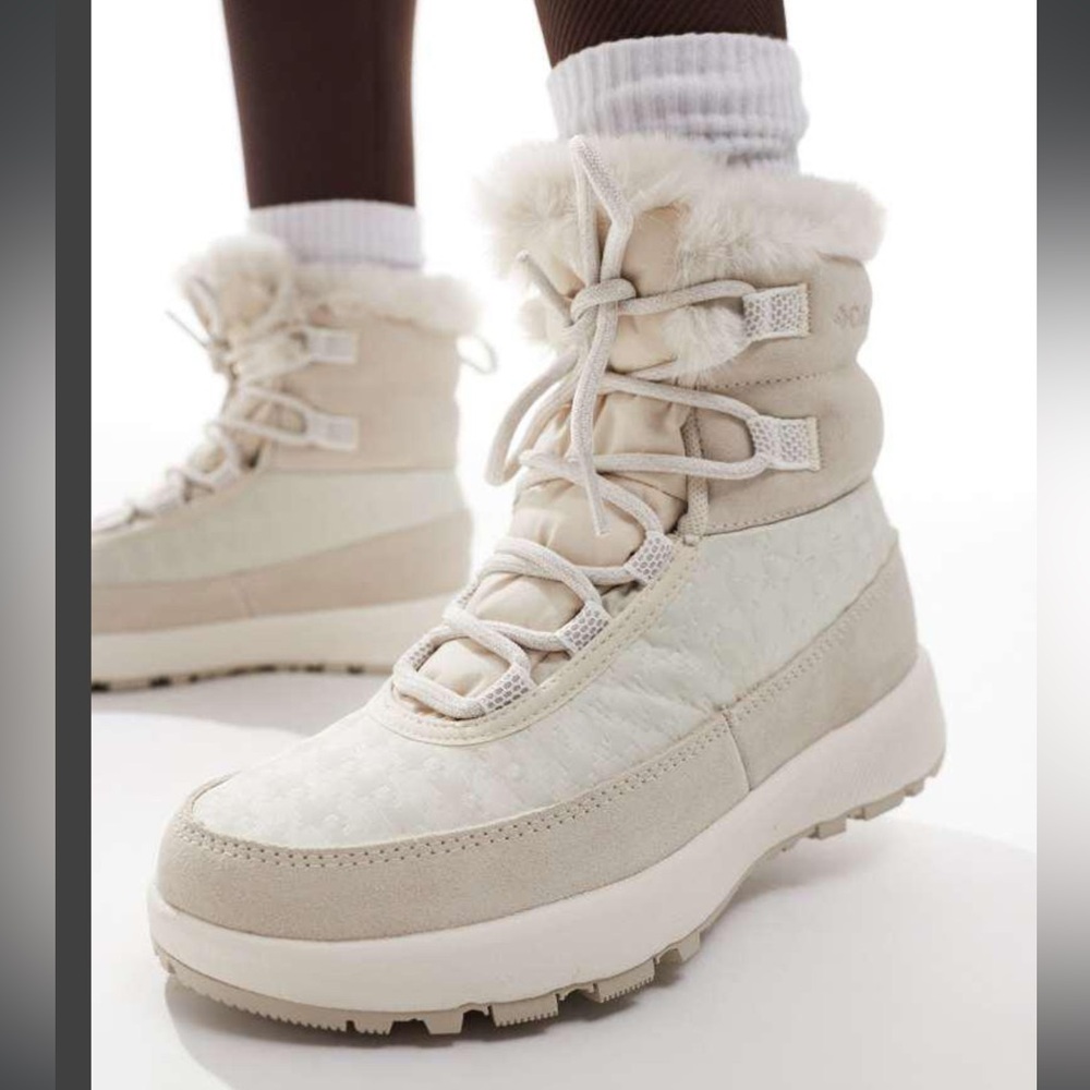 Columbia Women's Cream Winter Boots